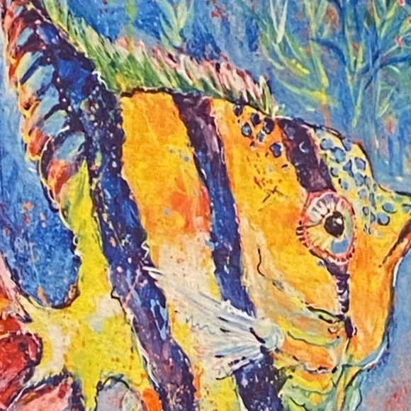 Colorful Fish Print 3/4 Sleeve Top - Picture 7 of 9